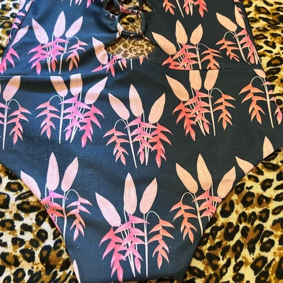 Acacia swim hOney